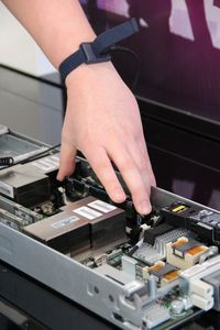 Server Hand Blade